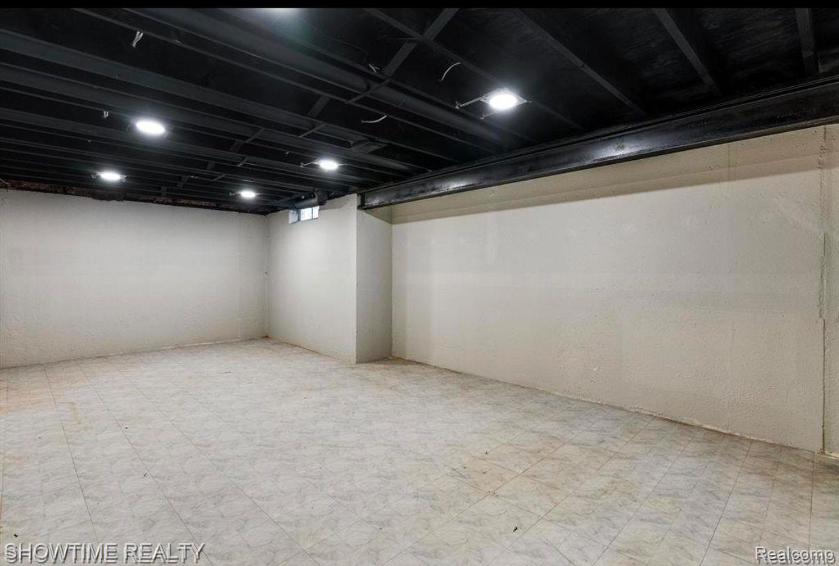 20399 VILLA GRANDE Circle