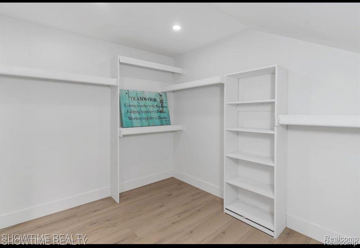 20399 VILLA GRANDE Circle