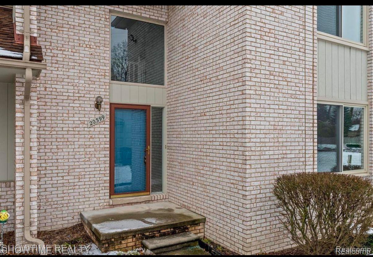 20399 VILLA GRANDE Circle