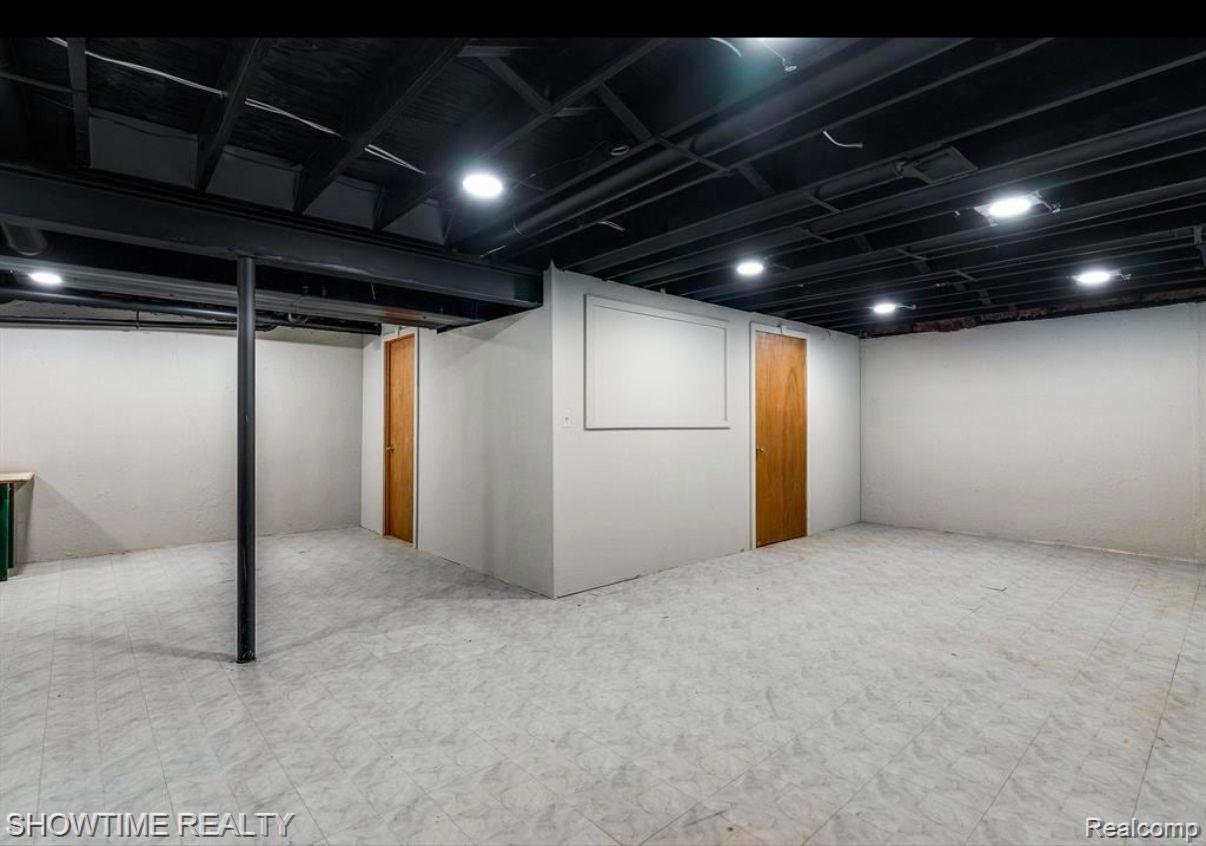 20399 VILLA GRANDE Circle