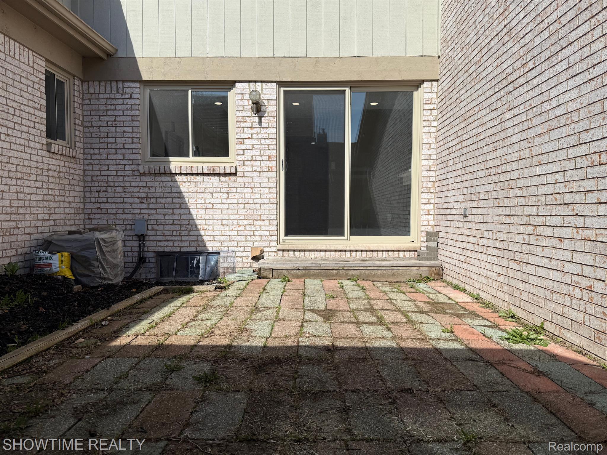 20399 VILLA GRANDE Circle