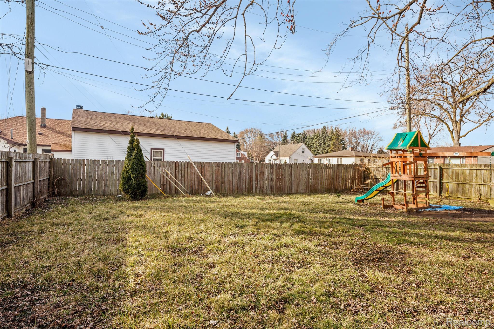 19000 FLORIAN Street