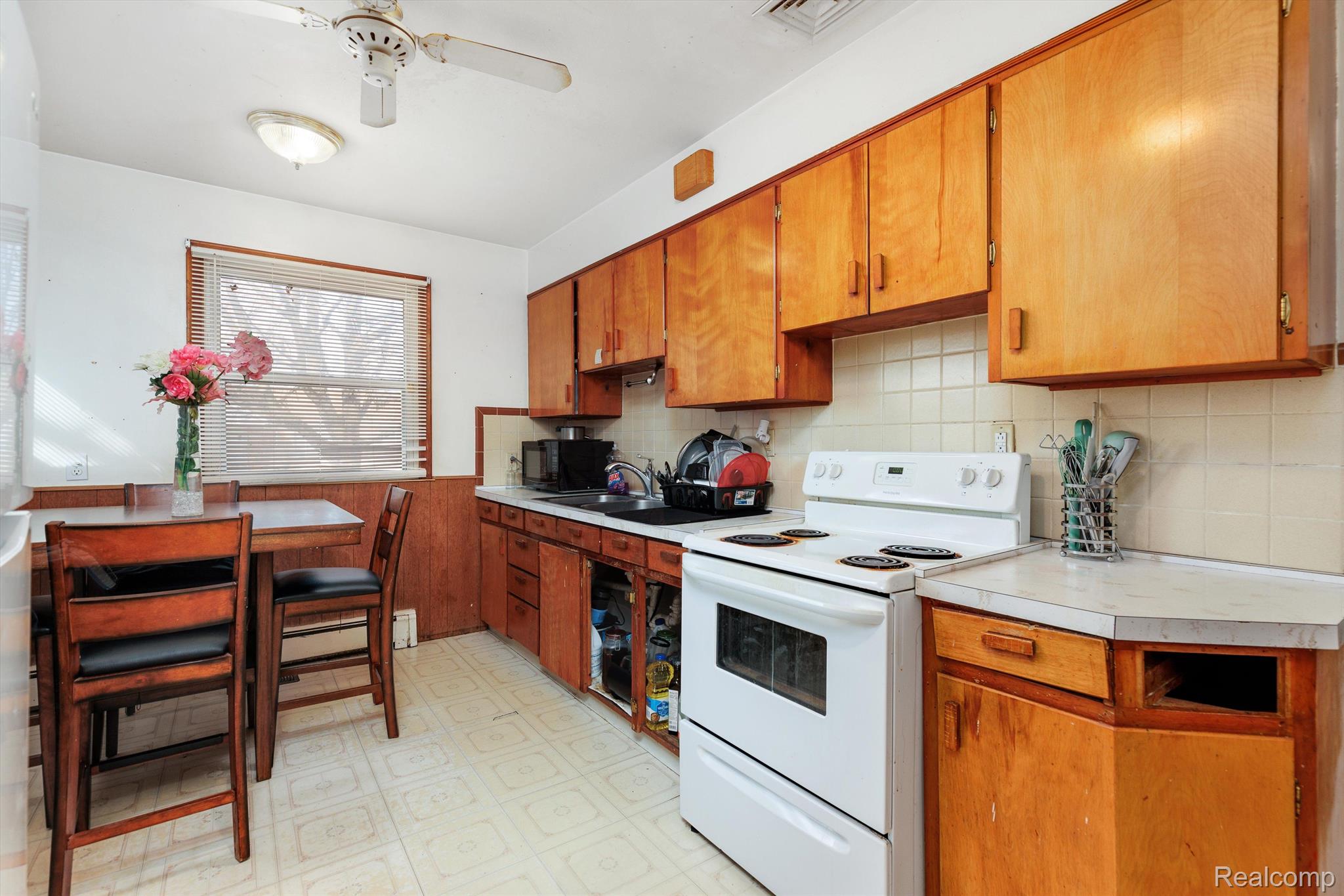 19000 FLORIAN Street