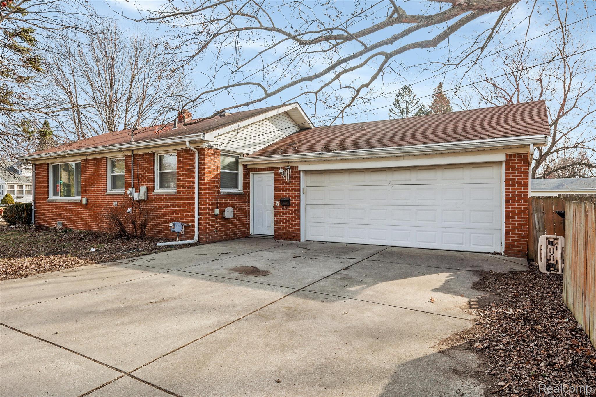 19000 FLORIAN Street