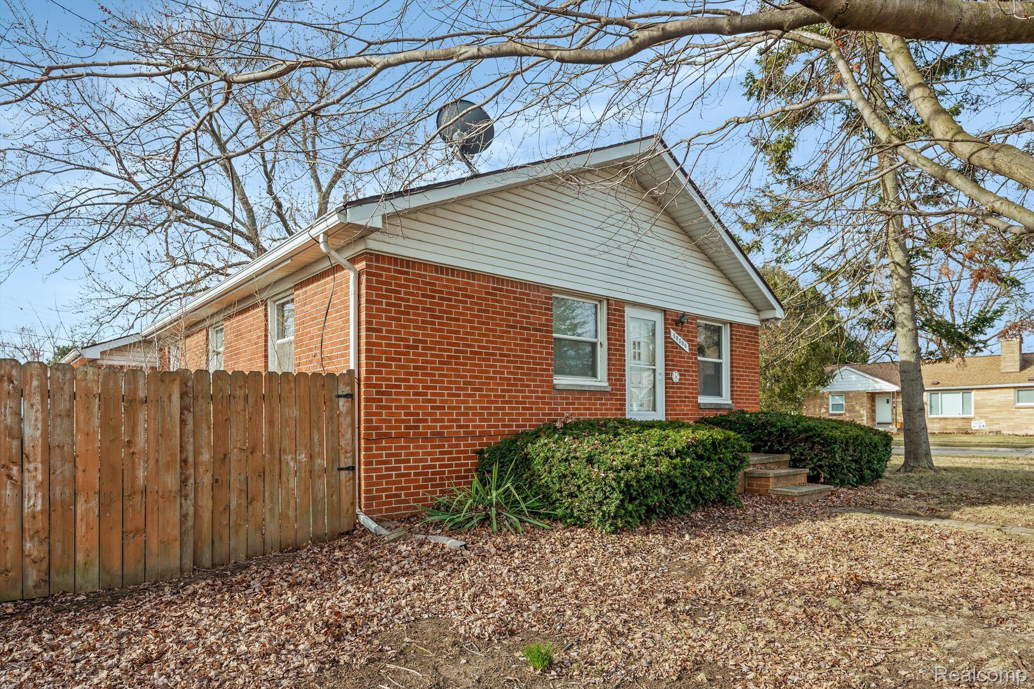 19000 FLORIAN Street