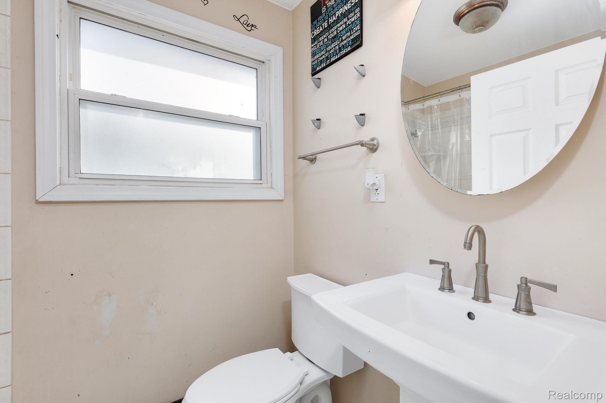 19000 FLORIAN Street