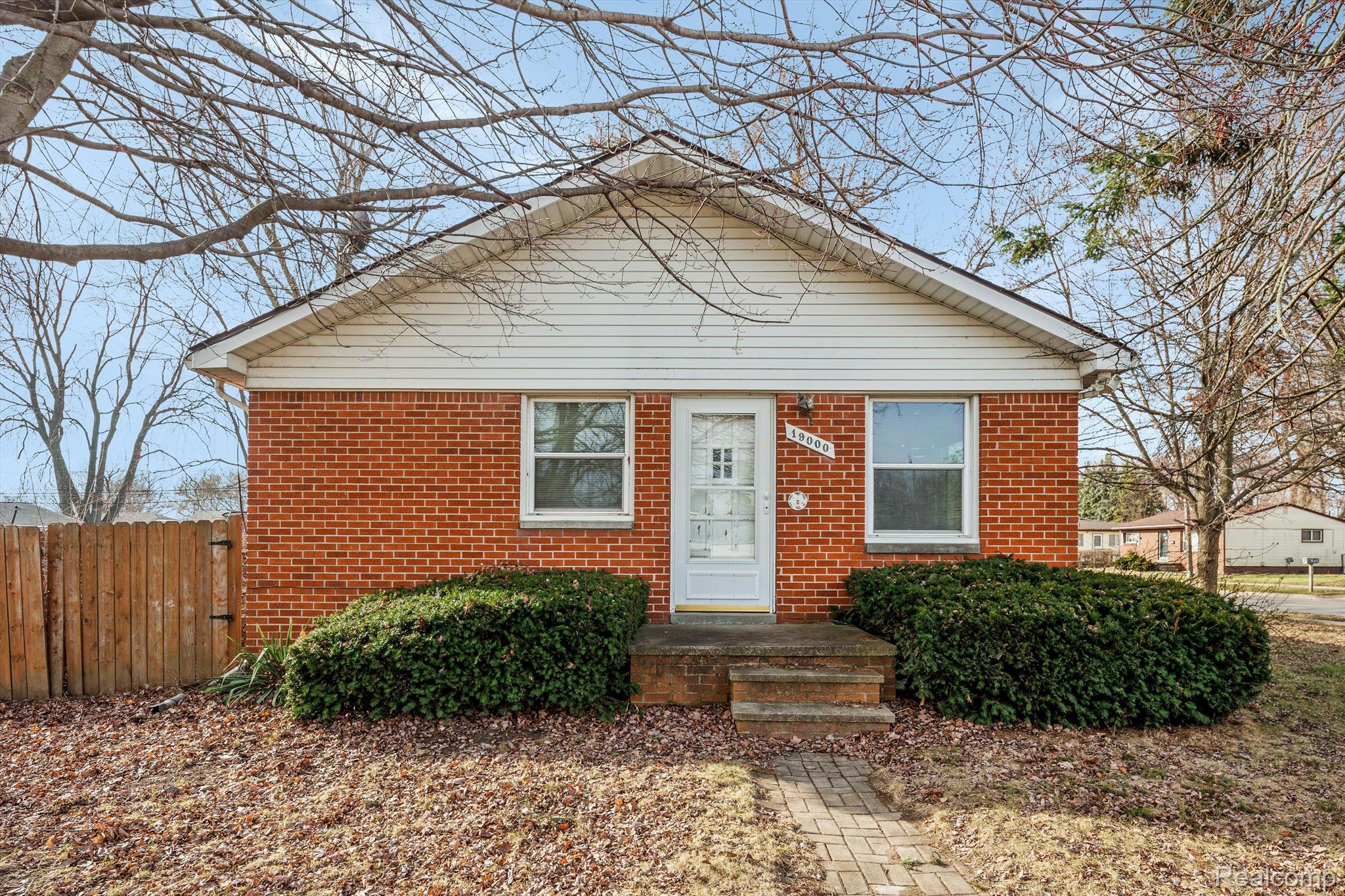 19000 FLORIAN Street