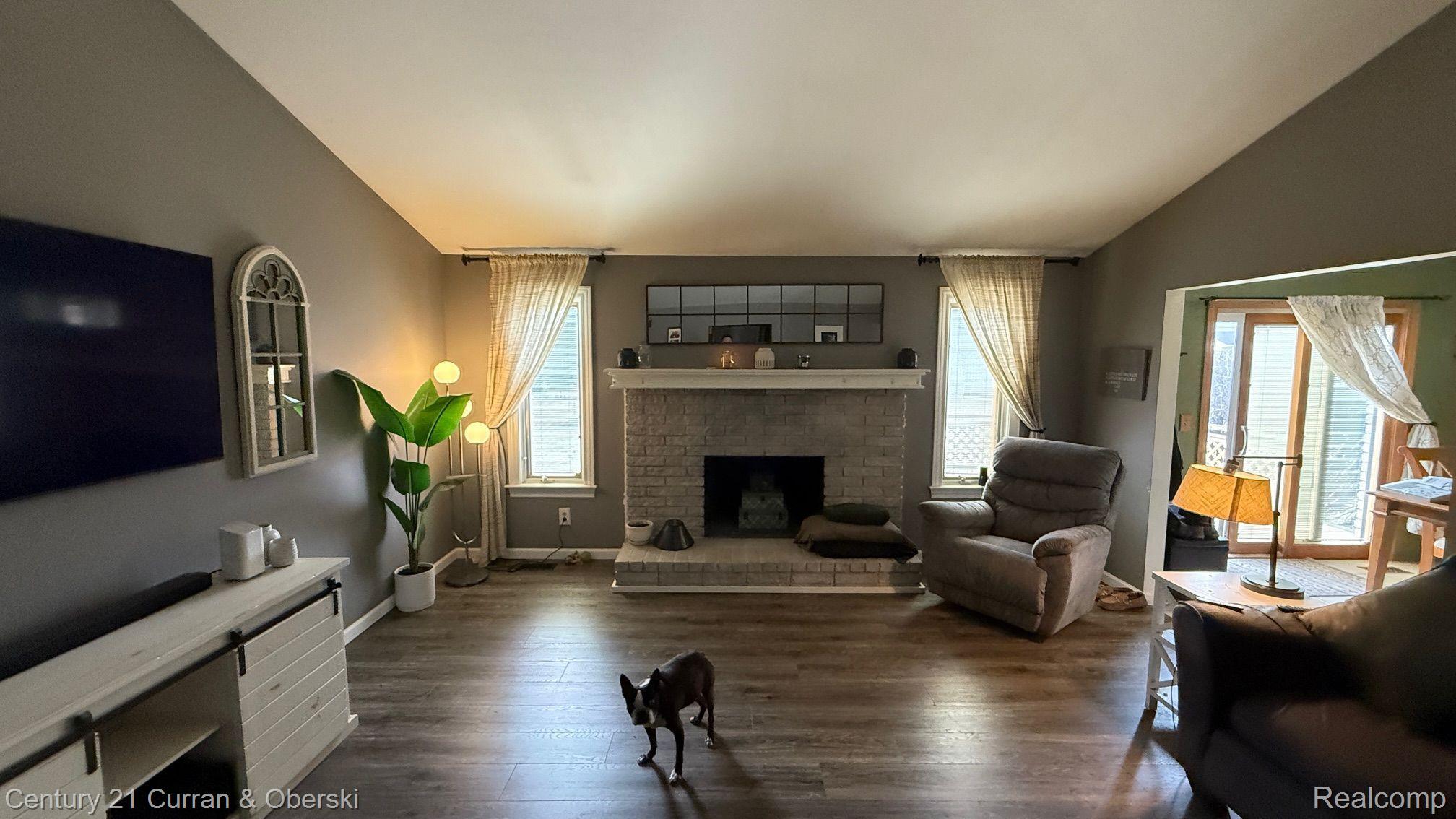 47724 MEADOWBROOK Drive