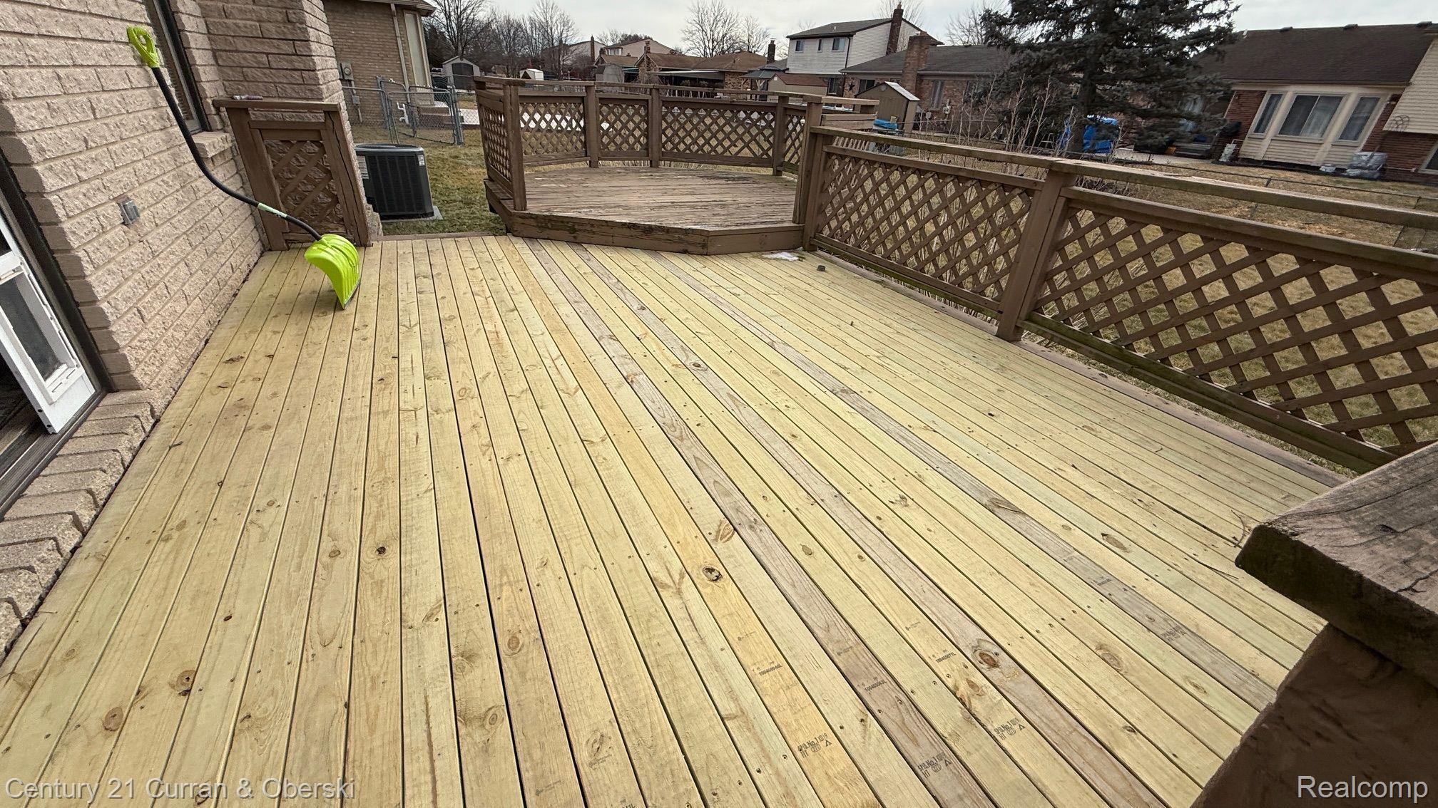 47724 MEADOWBROOK Drive