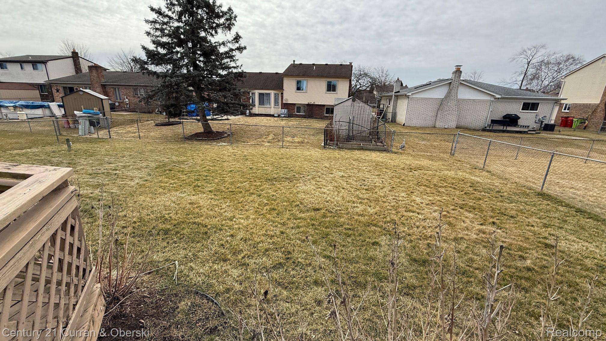 47724 MEADOWBROOK Drive