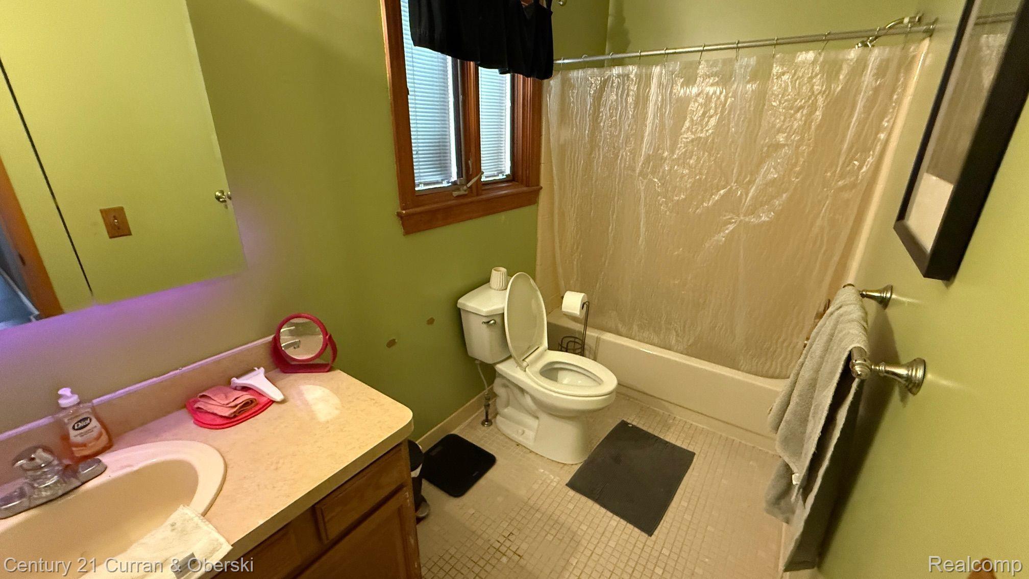 47724 MEADOWBROOK Drive