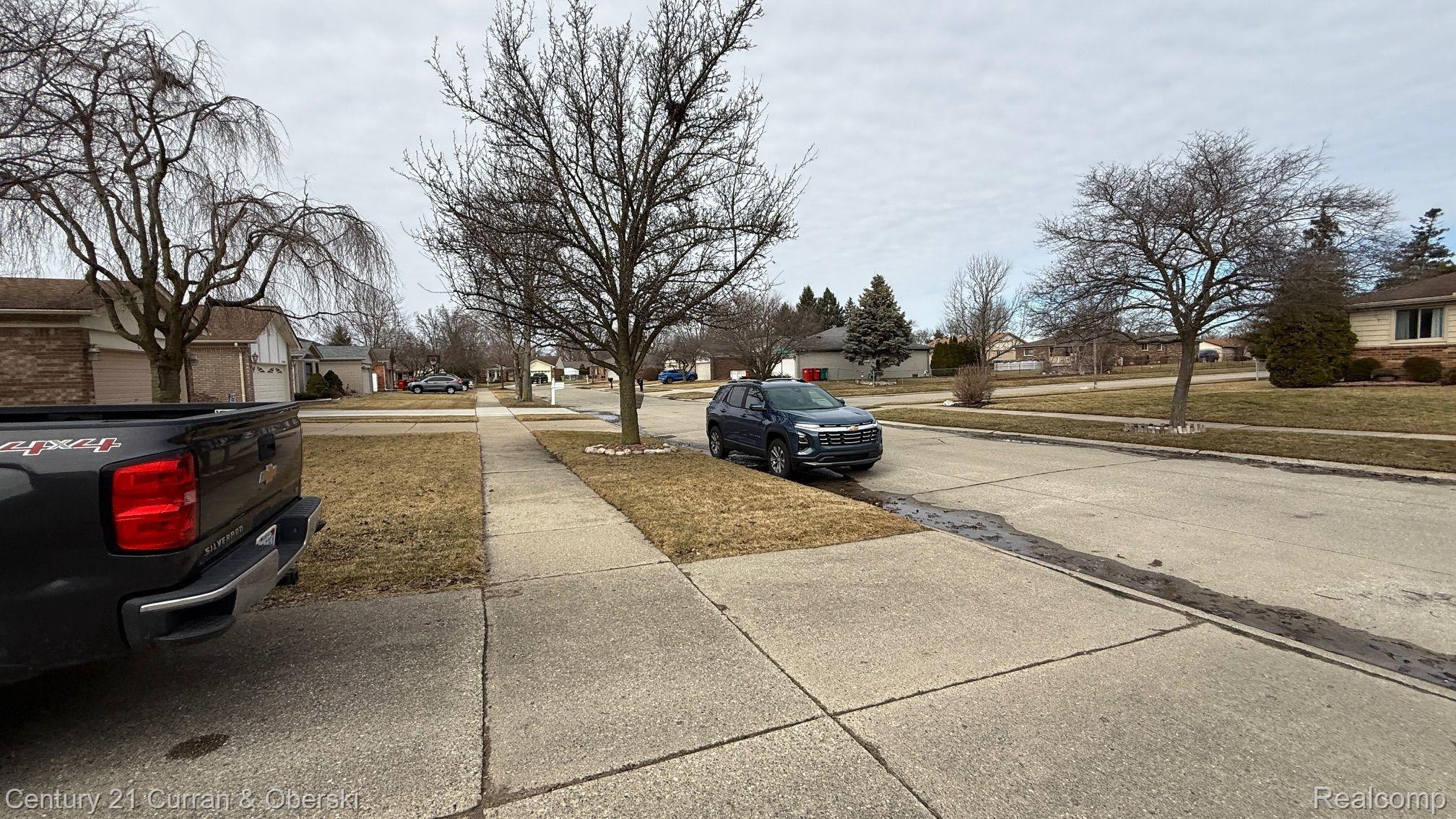 47724 MEADOWBROOK Drive