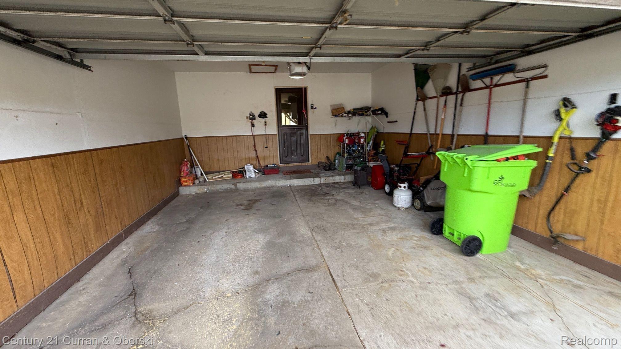 47724 MEADOWBROOK Drive