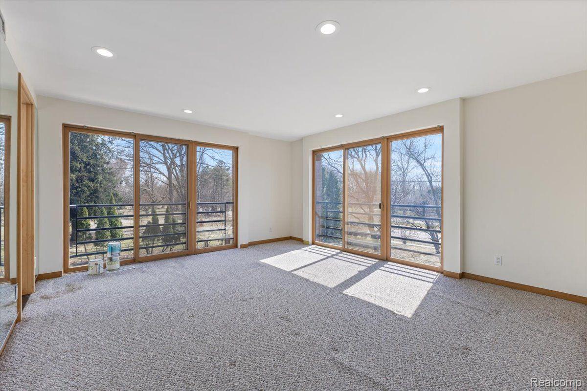 1919 ORCHARD LANE