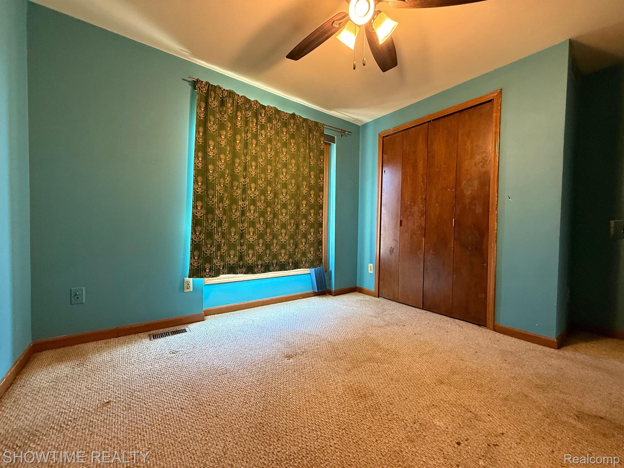 40537 DENBIGH Drive