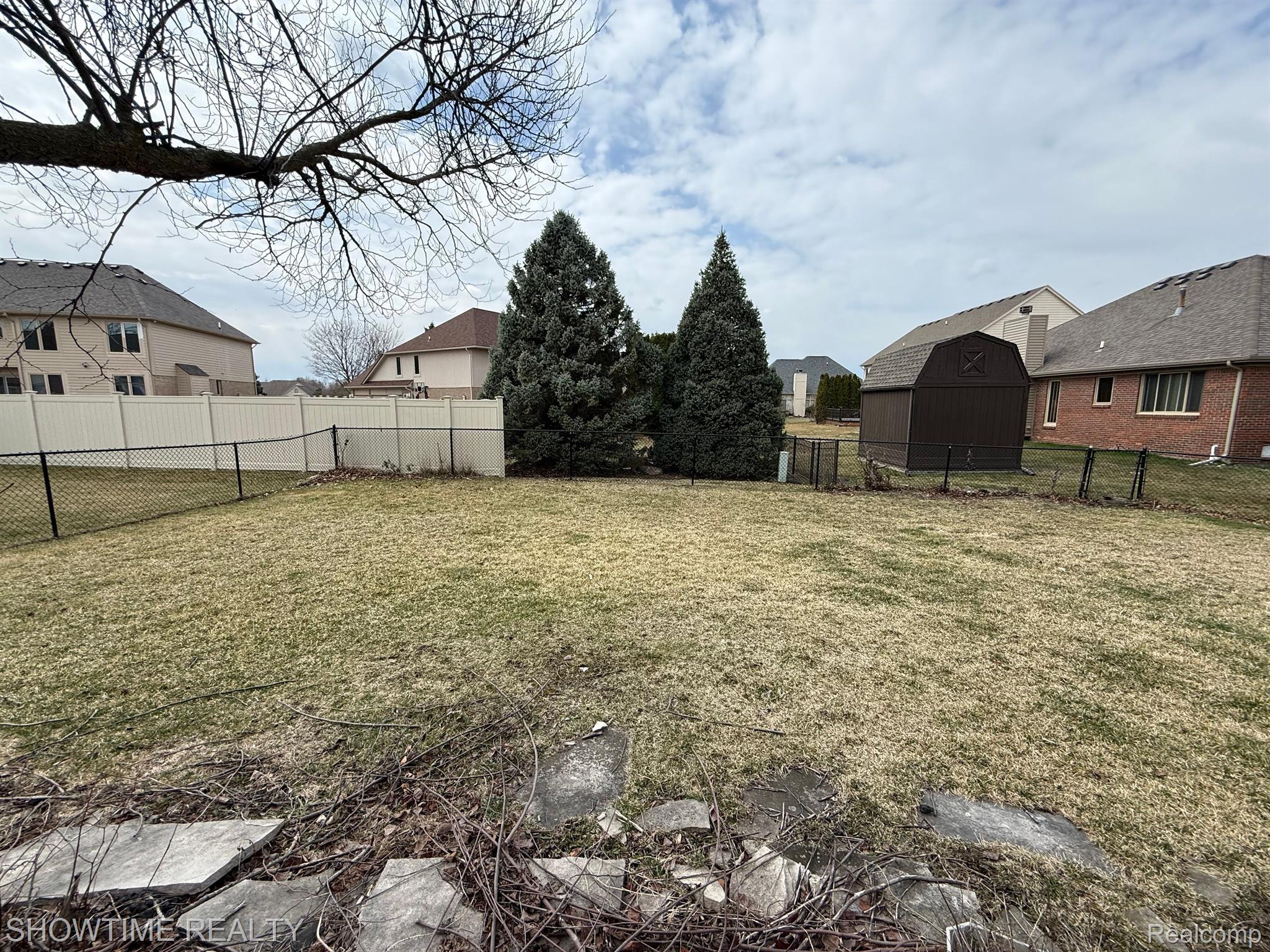 40537 DENBIGH Drive