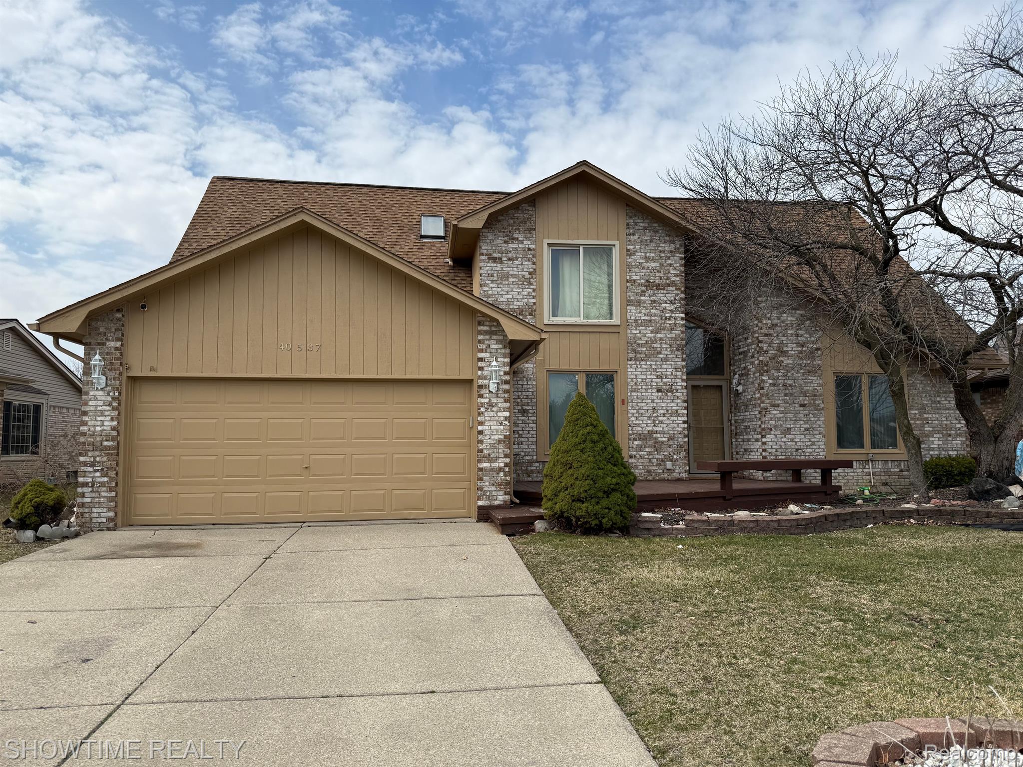 40537 DENBIGH Drive