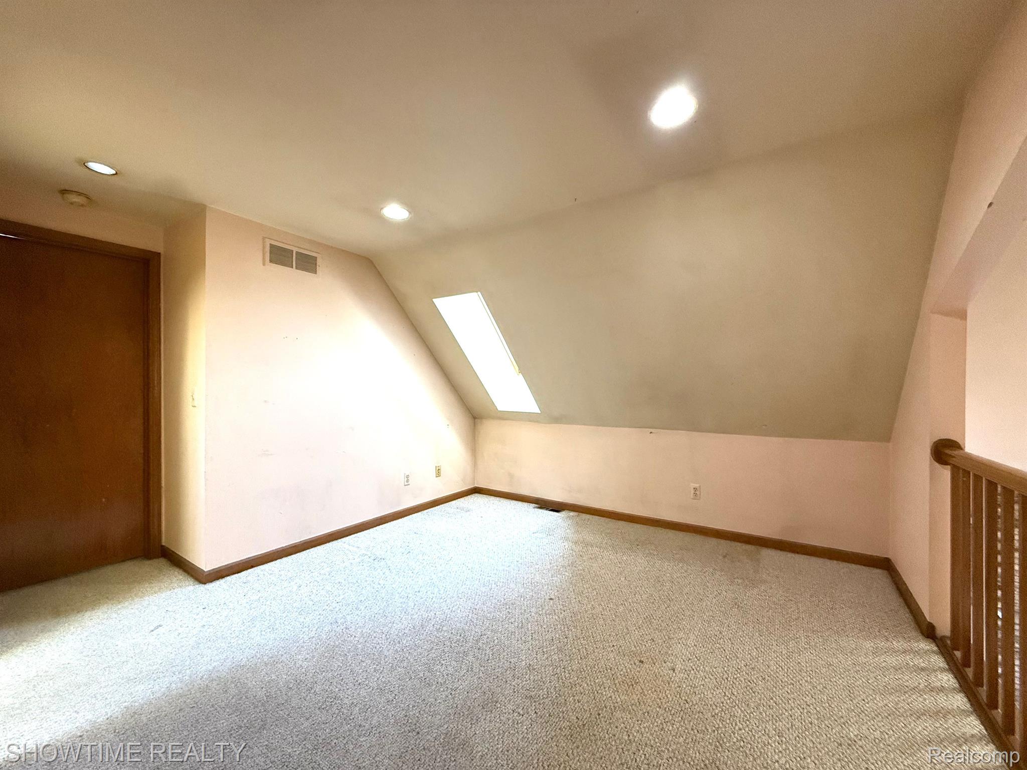 40537 DENBIGH Drive