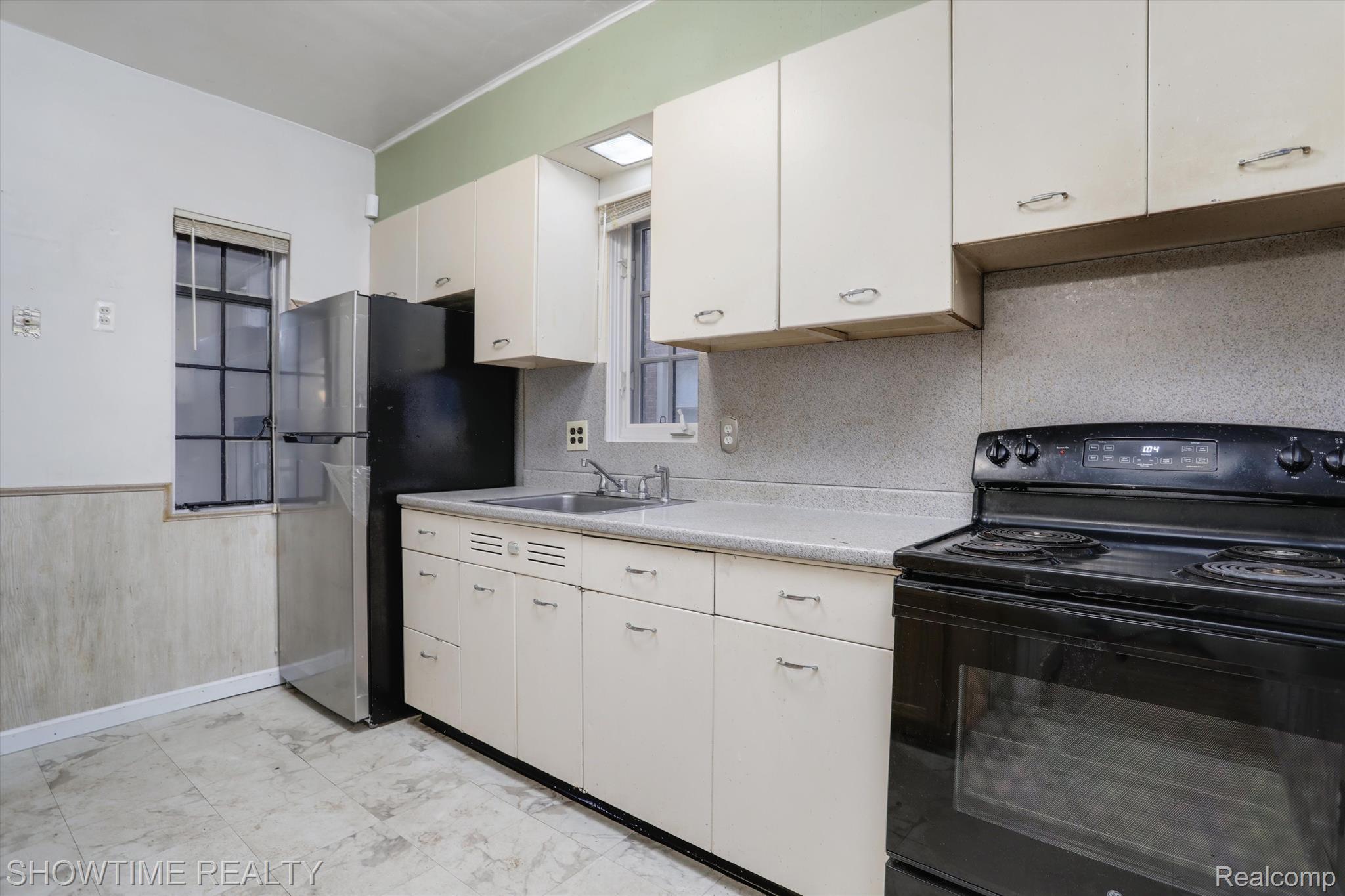 20175 LICHFIELD Road