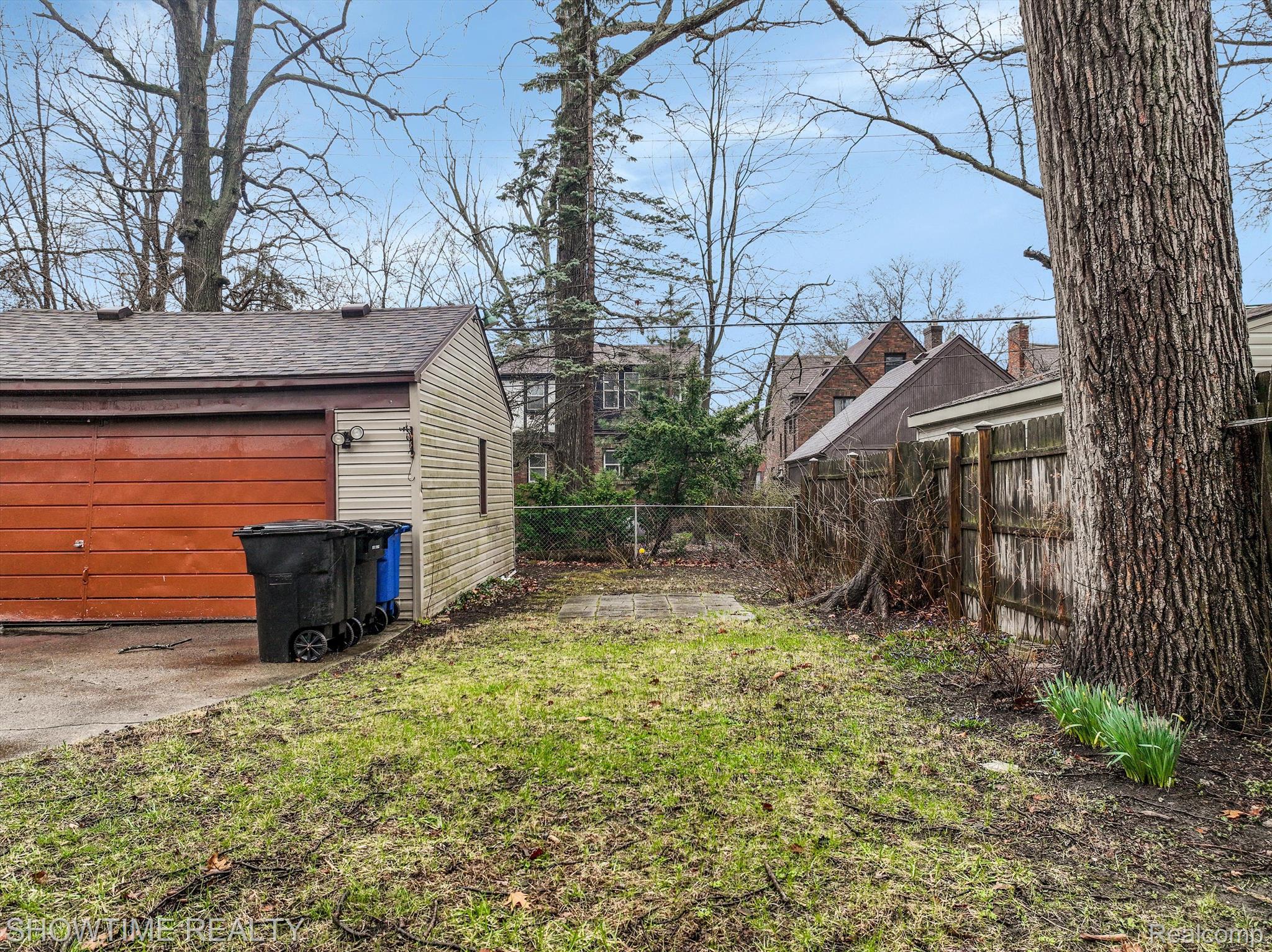 20175 LICHFIELD Road