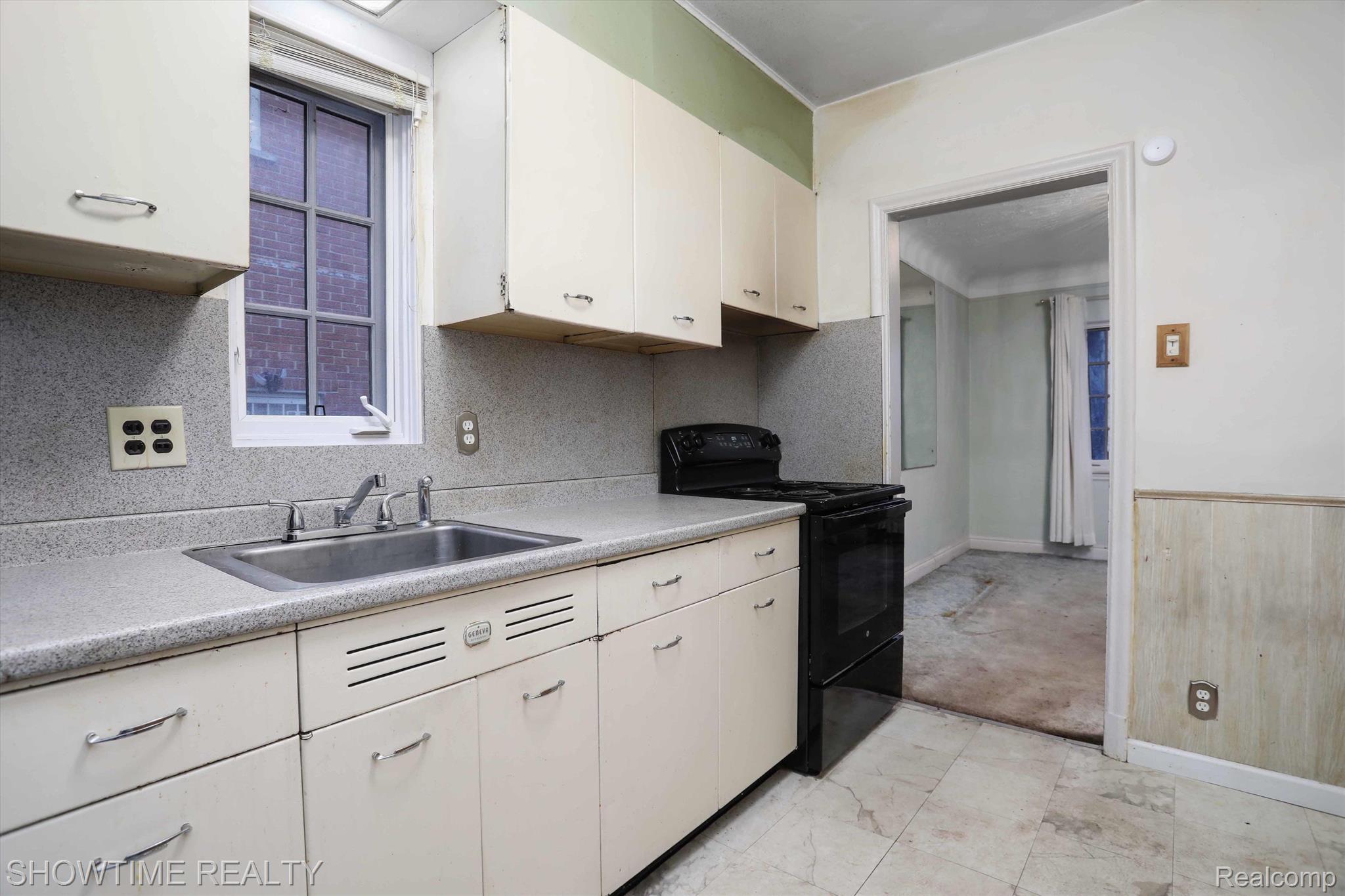 20175 LICHFIELD Road