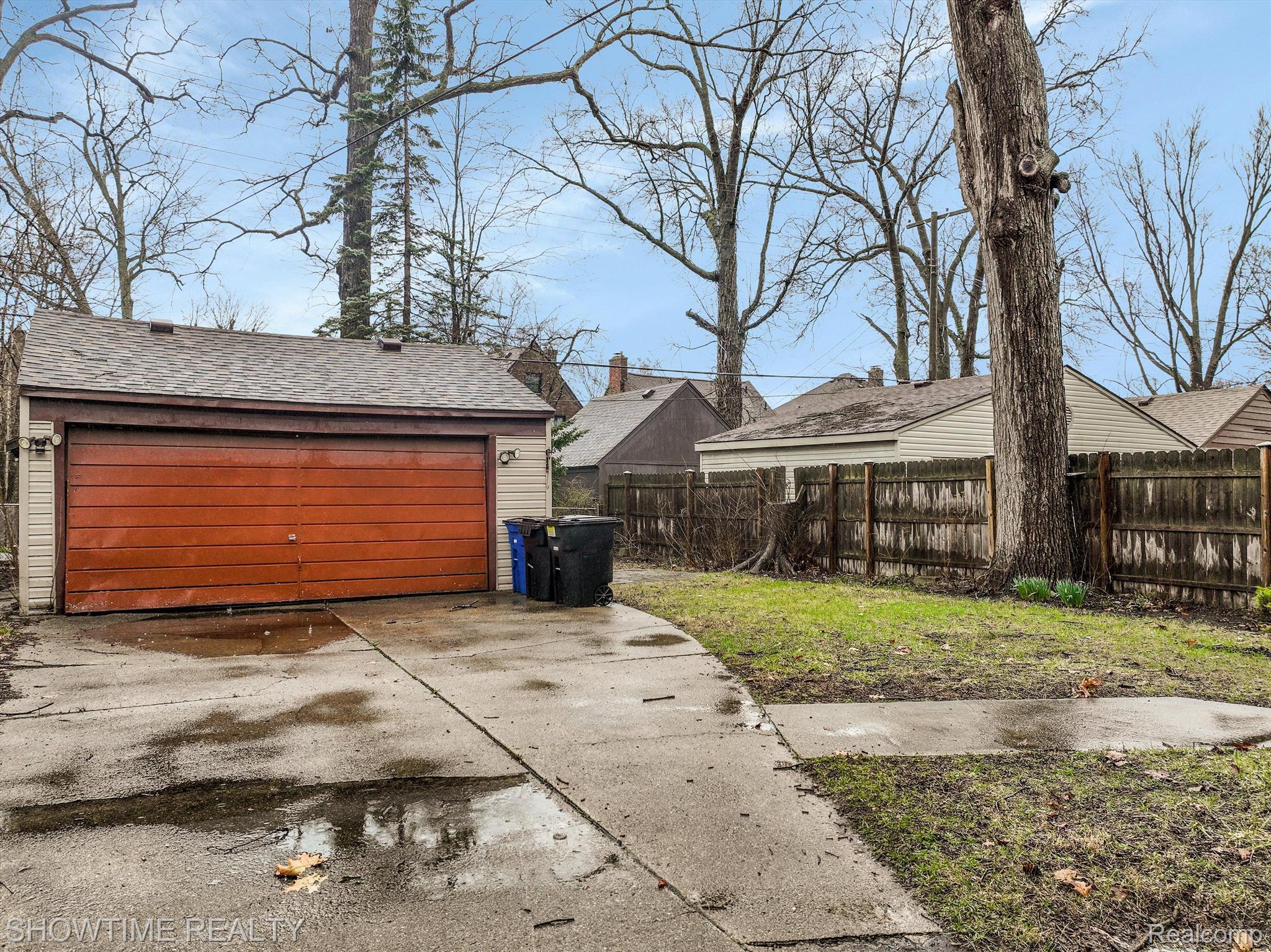 20175 LICHFIELD Road