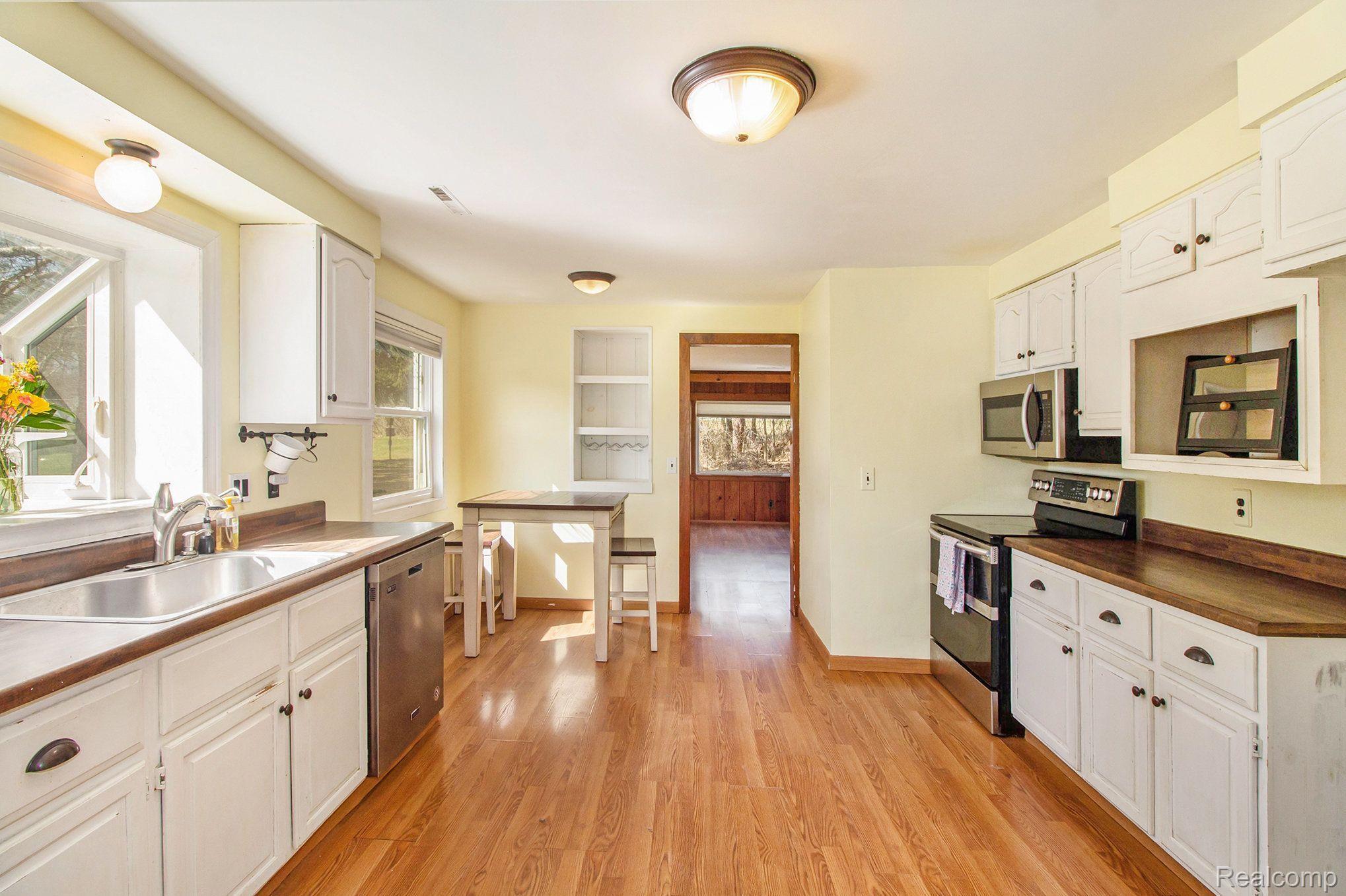 5951 Flemings Lake Road