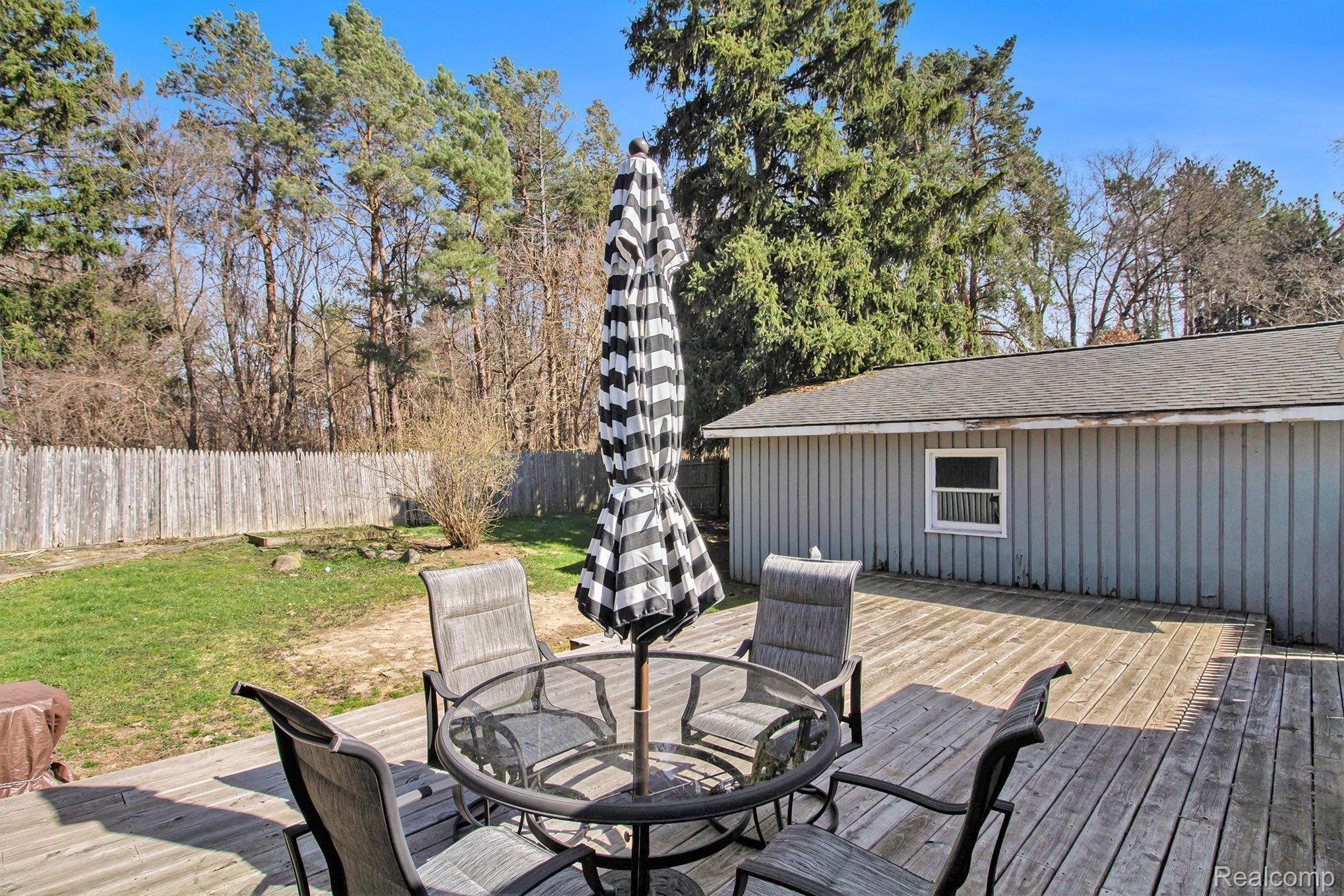 5951 Flemings Lake Road