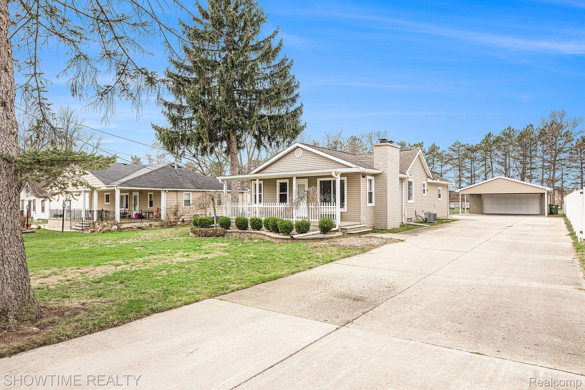 46707 VINEYARD Avenue