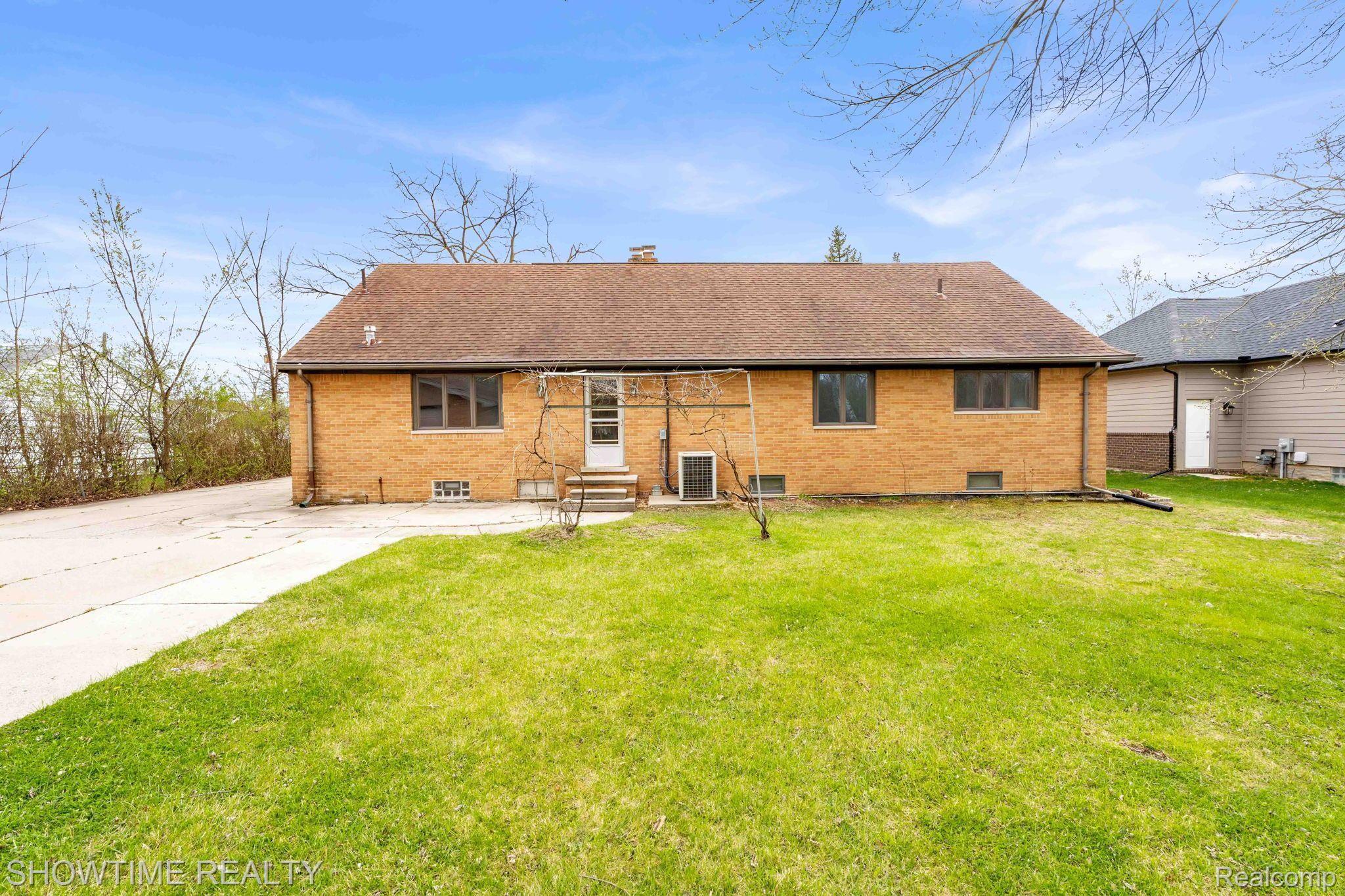 2927 DASHWOOD Drive