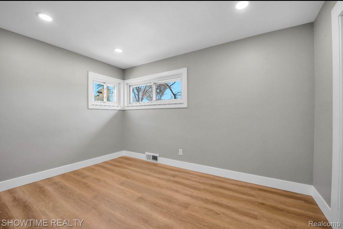 24281 KENOSHA Street