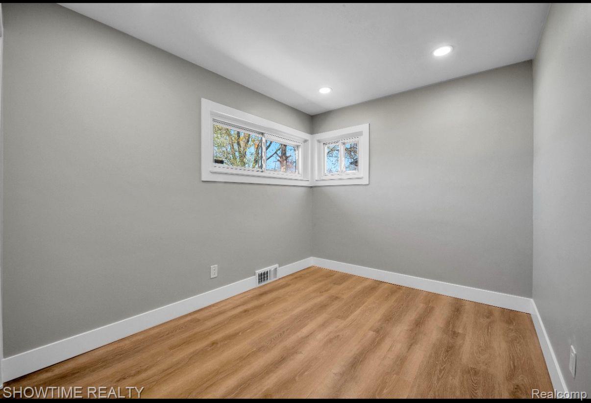 24281 KENOSHA Street