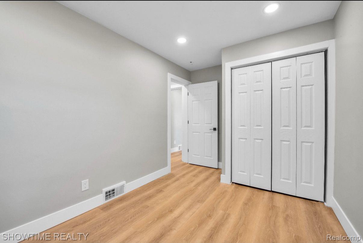 24281 KENOSHA Street