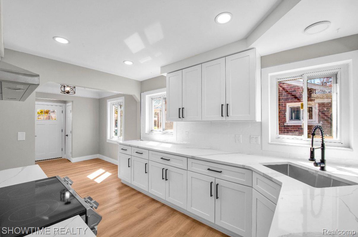 24281 KENOSHA Street