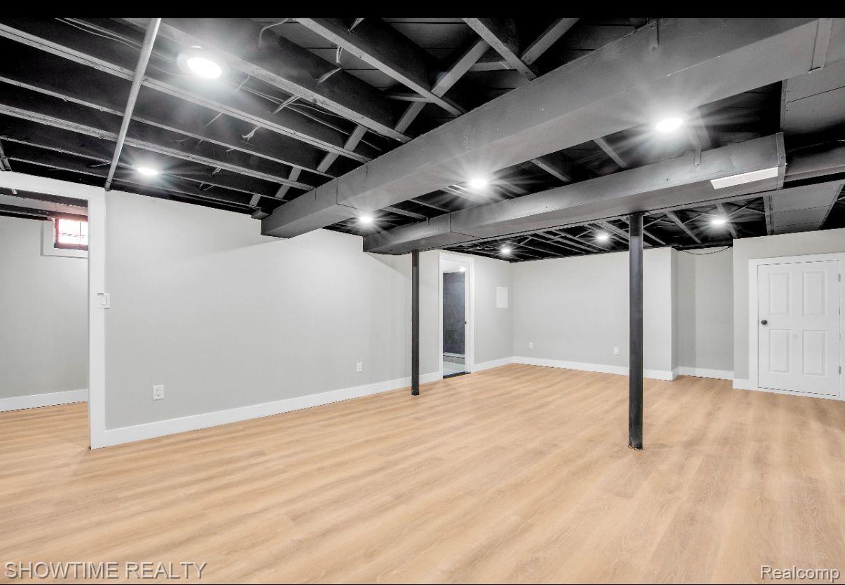 24281 KENOSHA Street