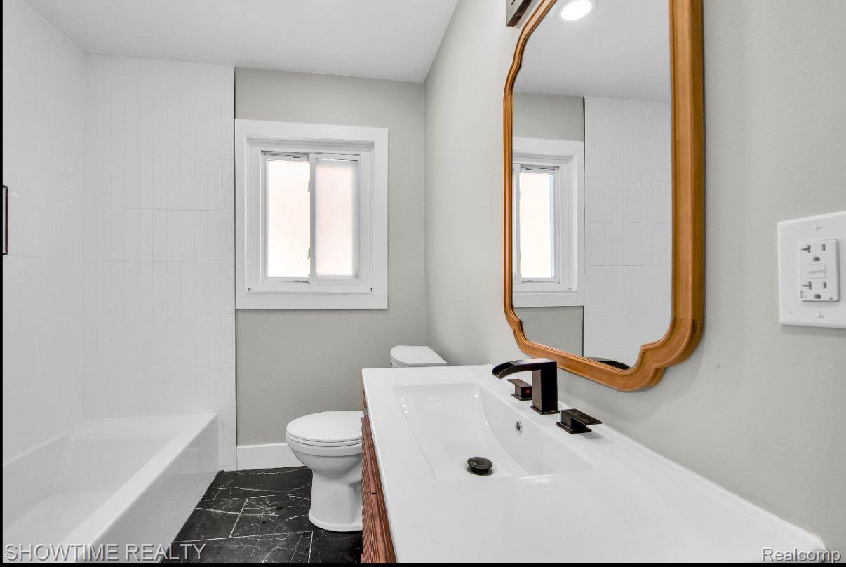 24281 KENOSHA Street