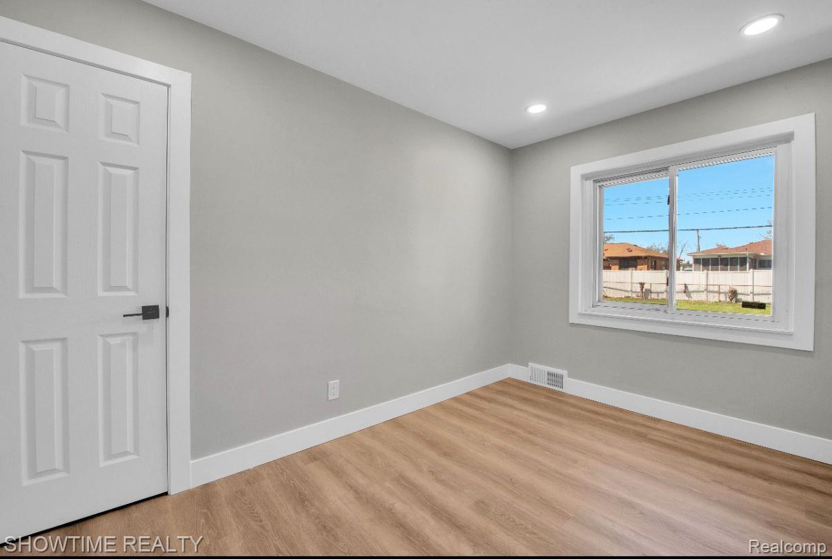 24281 KENOSHA Street