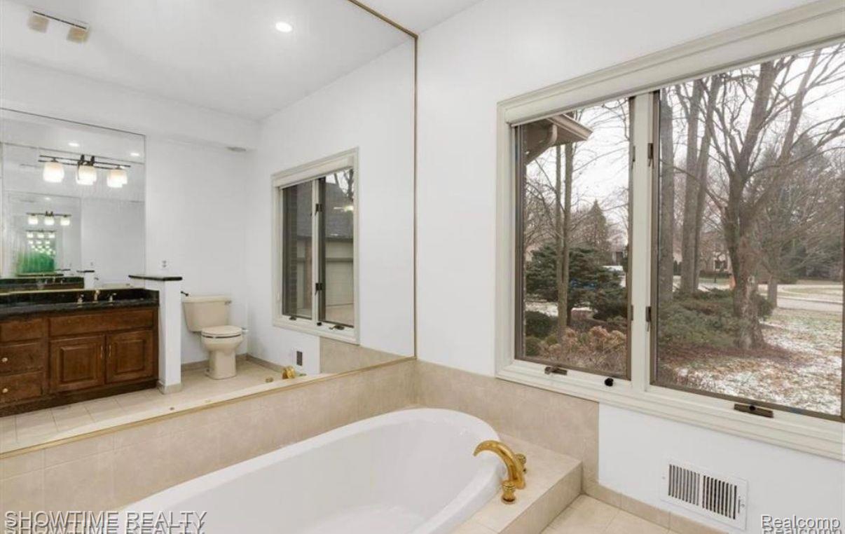 53145 ALYSSA Court