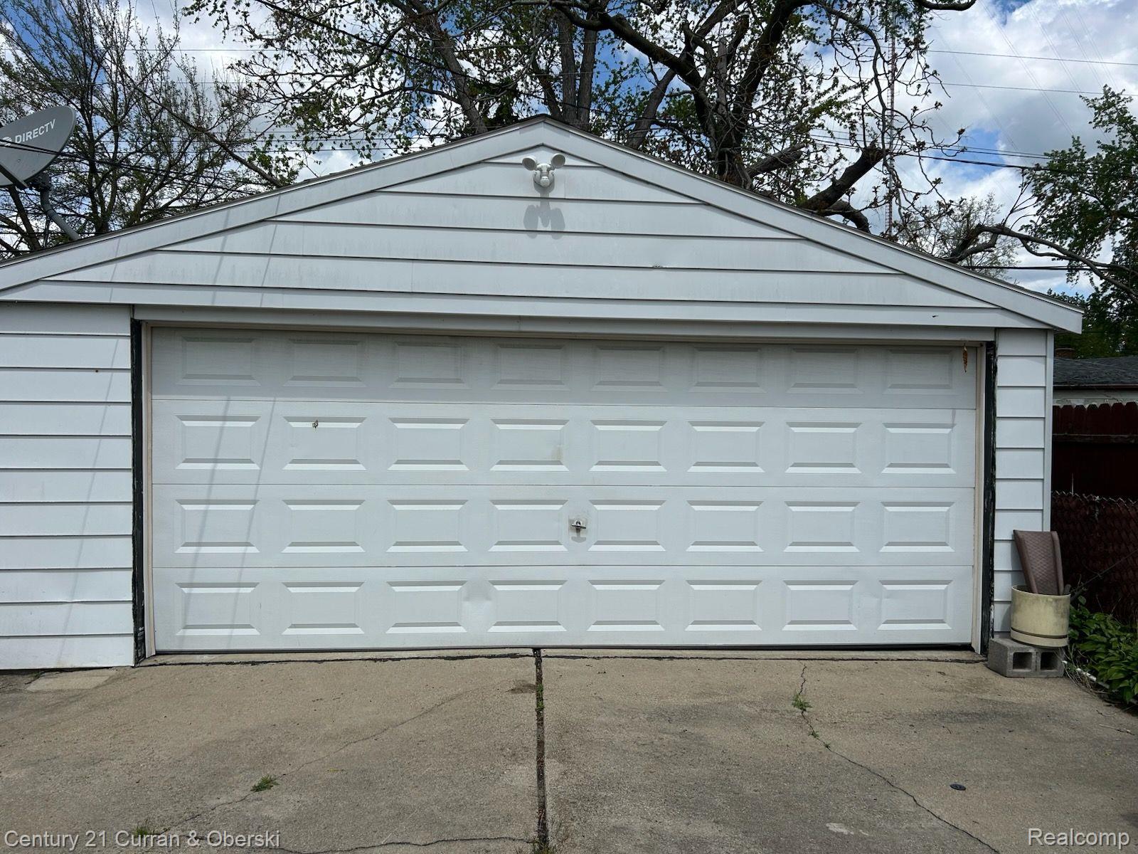 10358 CLOVERDALE Avenue