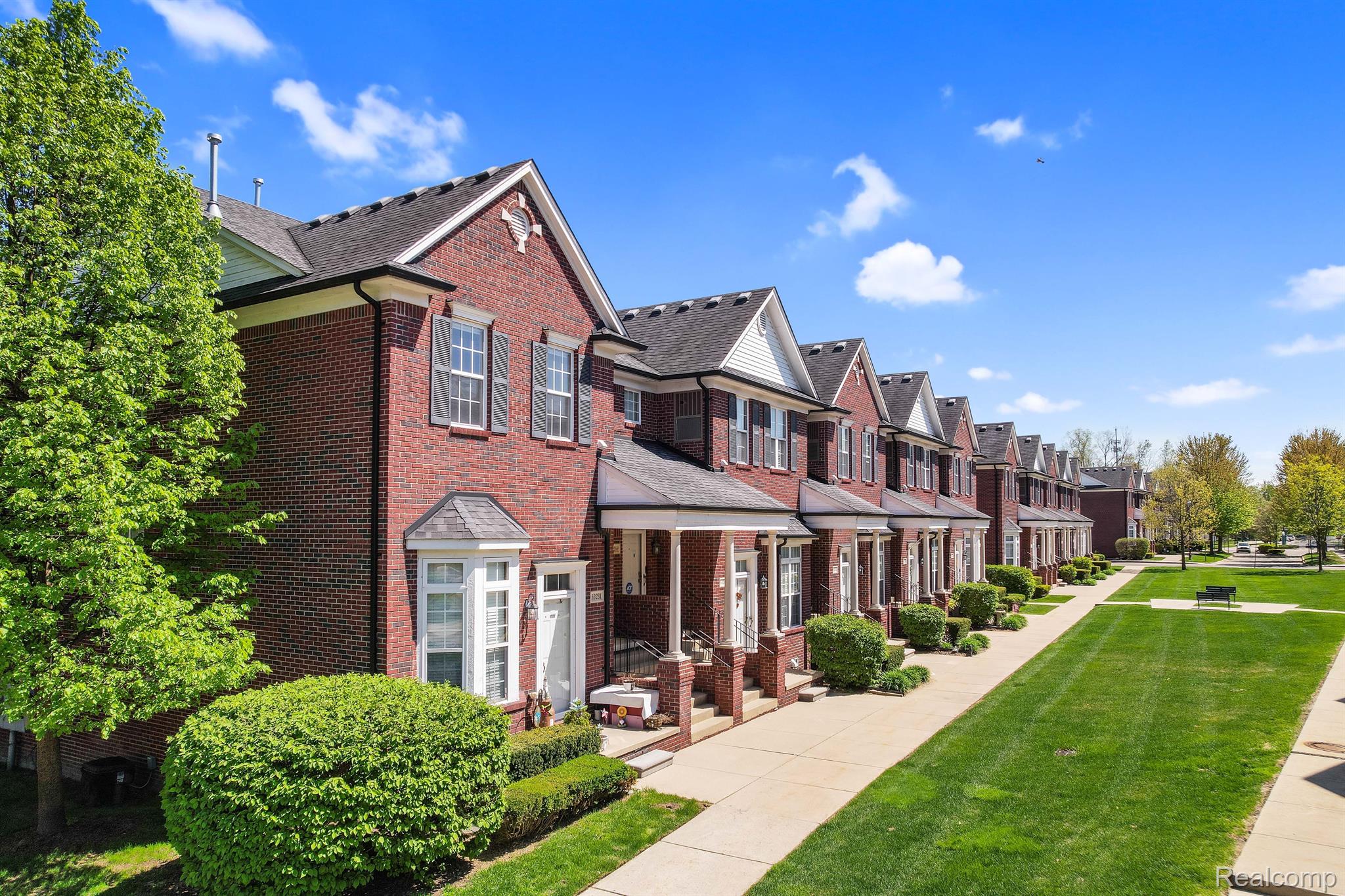 53275 PROVIDENCE E