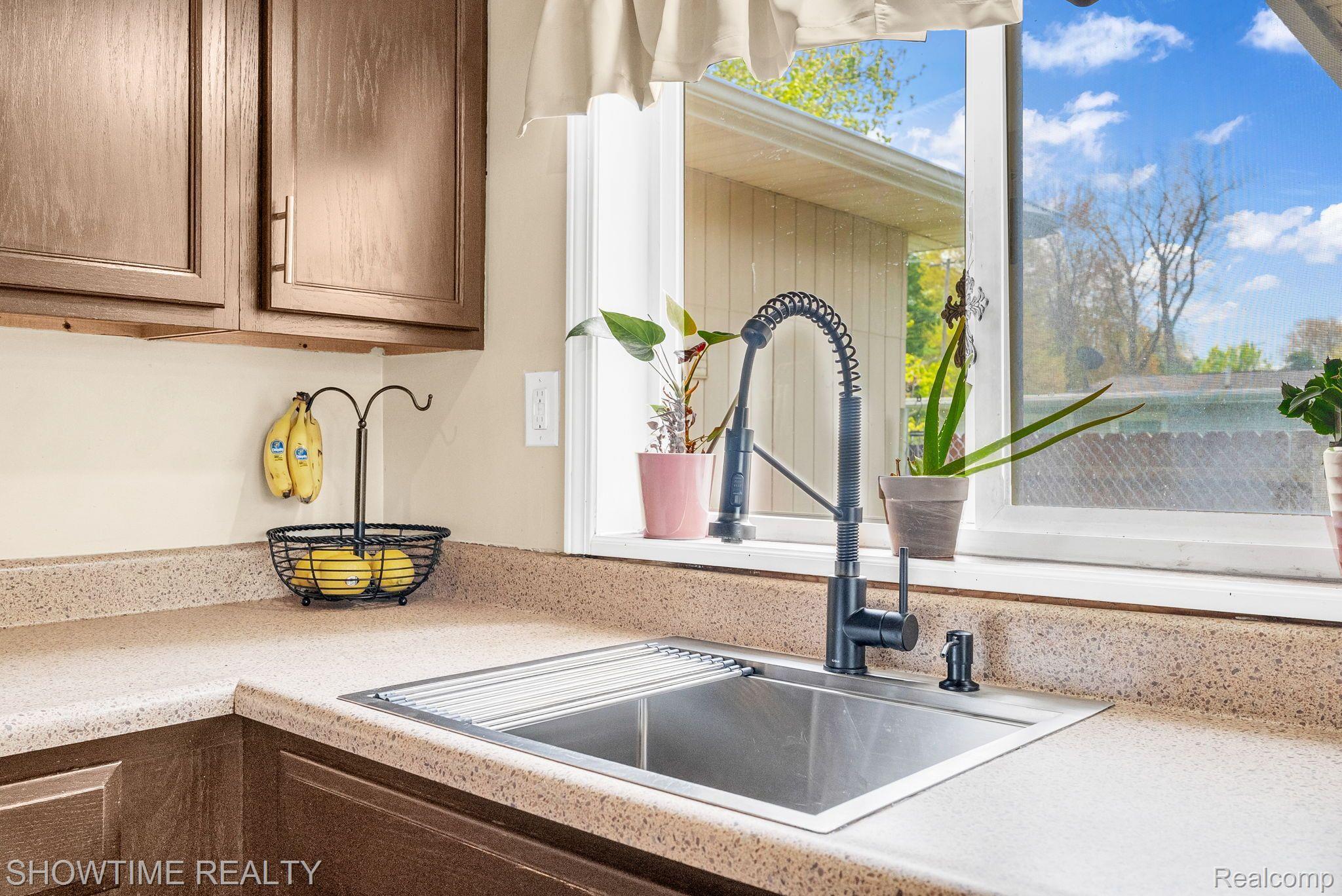 2510 BROWNWOOD Drive