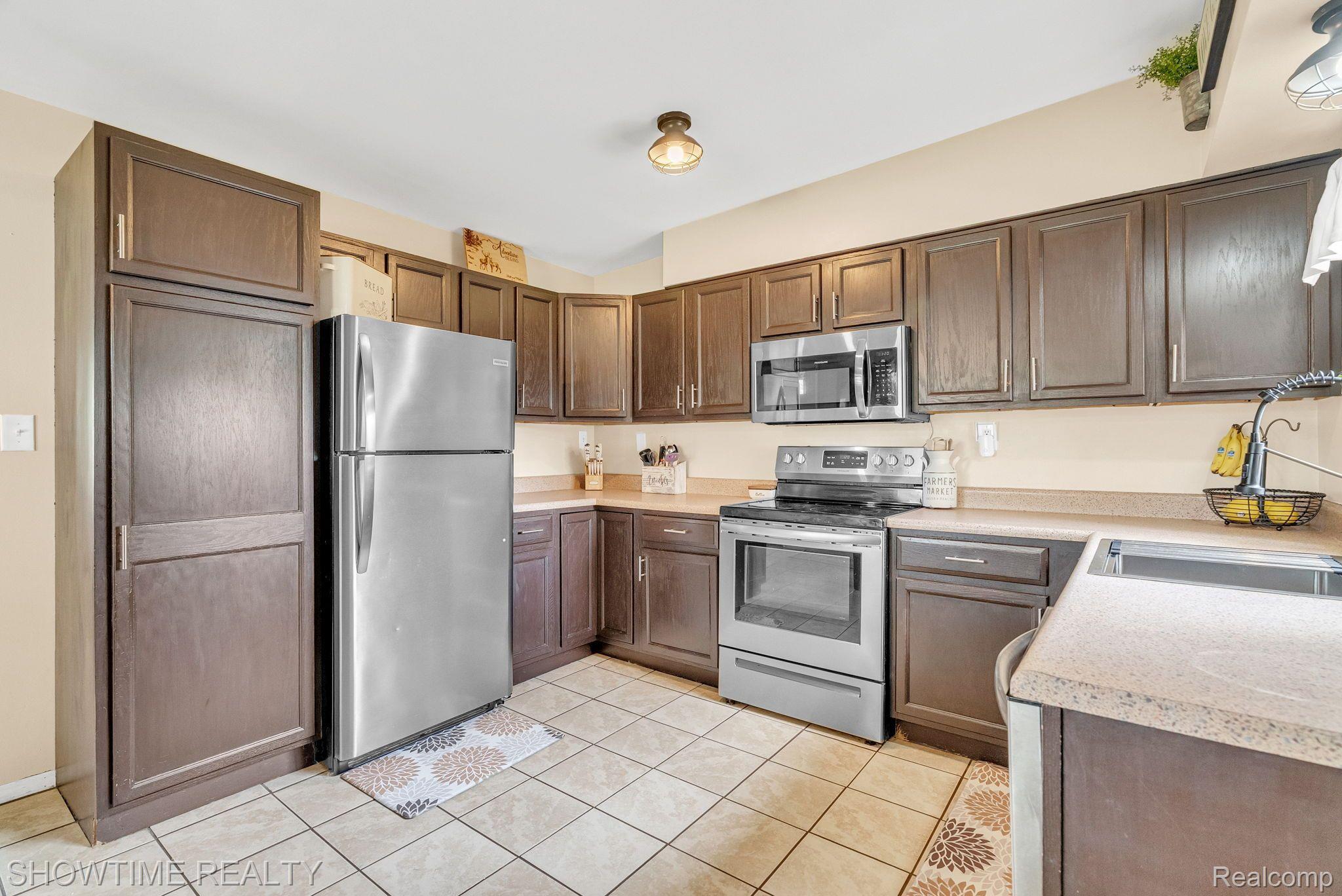 2510 BROWNWOOD Drive