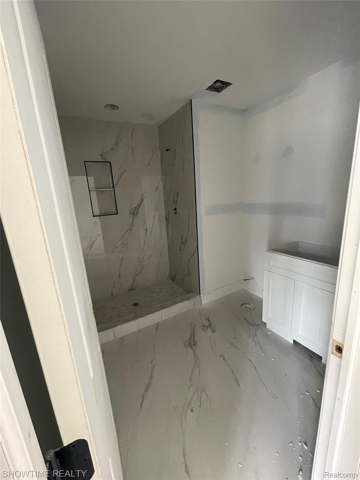 11728 ENCORE Drive