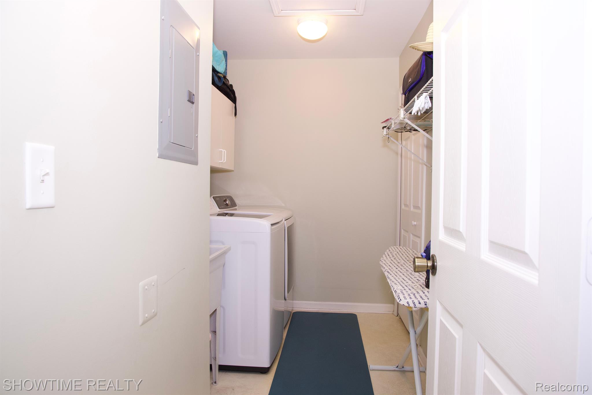 46265 CAVALIER Drive