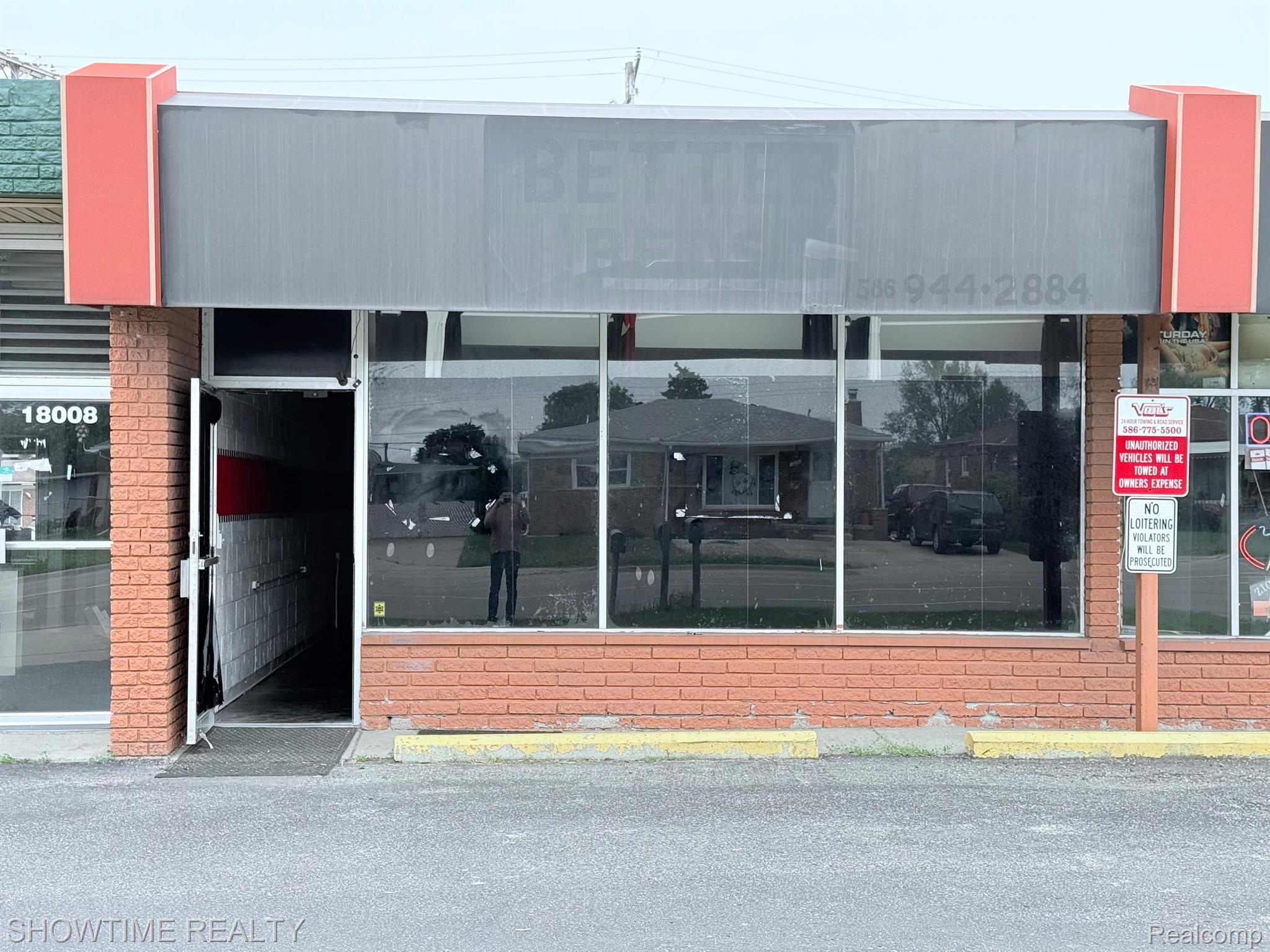 18004 E 13 MILE Road