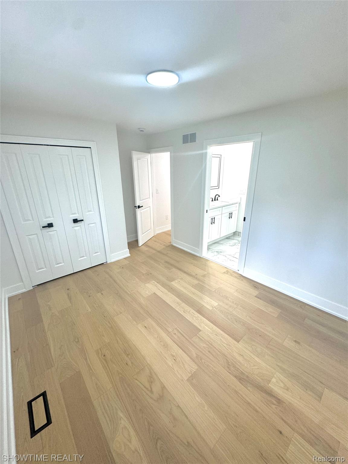 28806 Ramblewood Drive