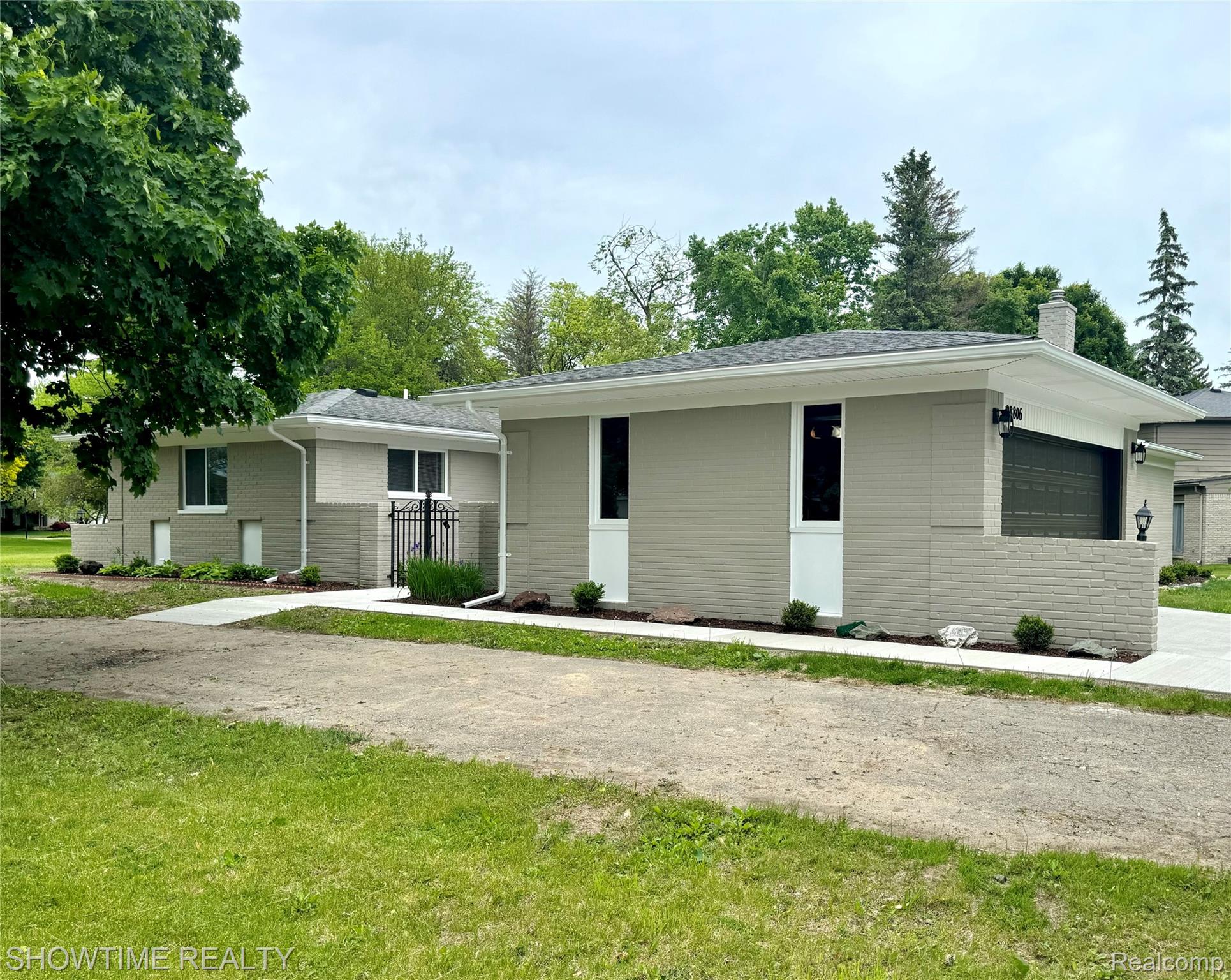 28806 Ramblewood Drive