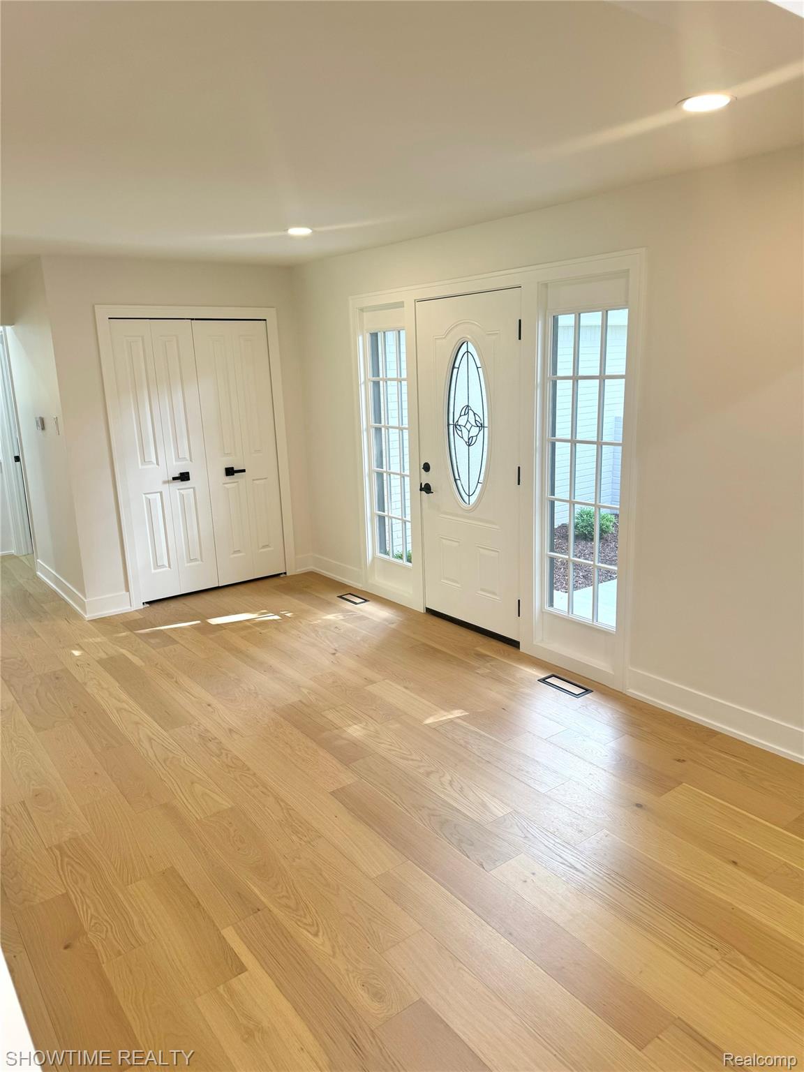 28806 Ramblewood Drive