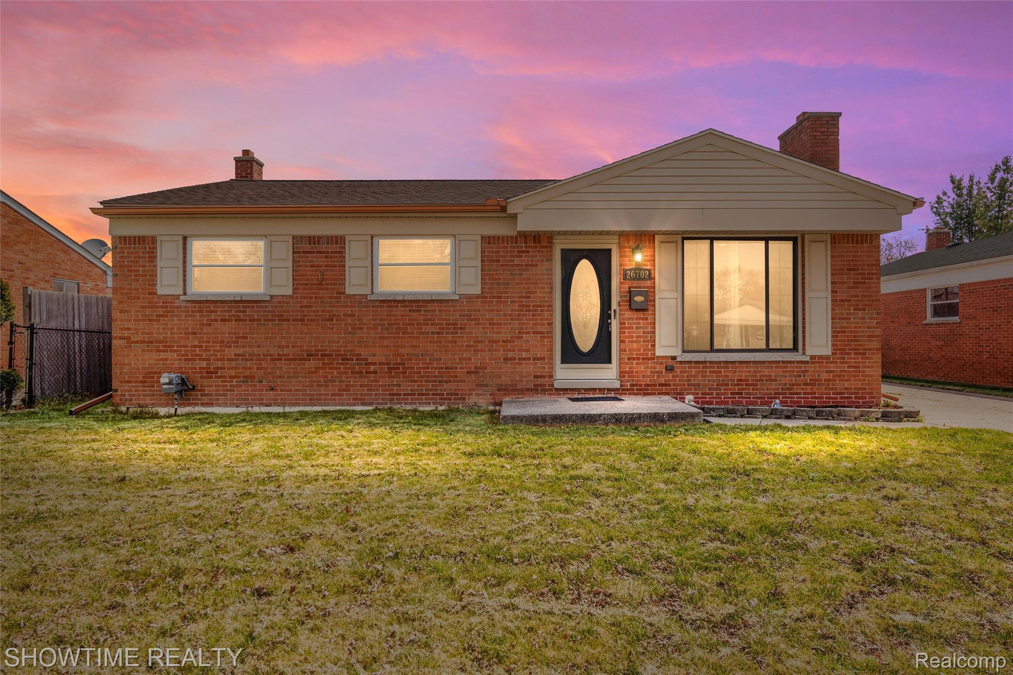 26702 HILL Avenue