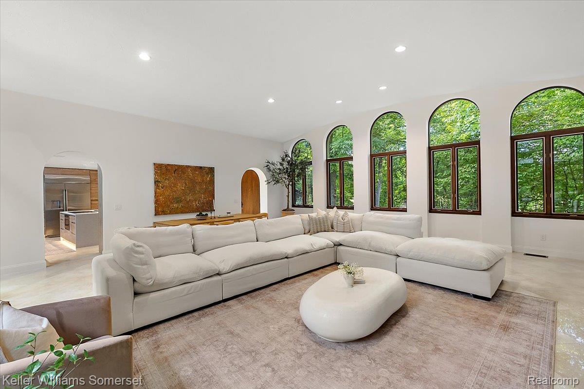 2829 Shannon Drive